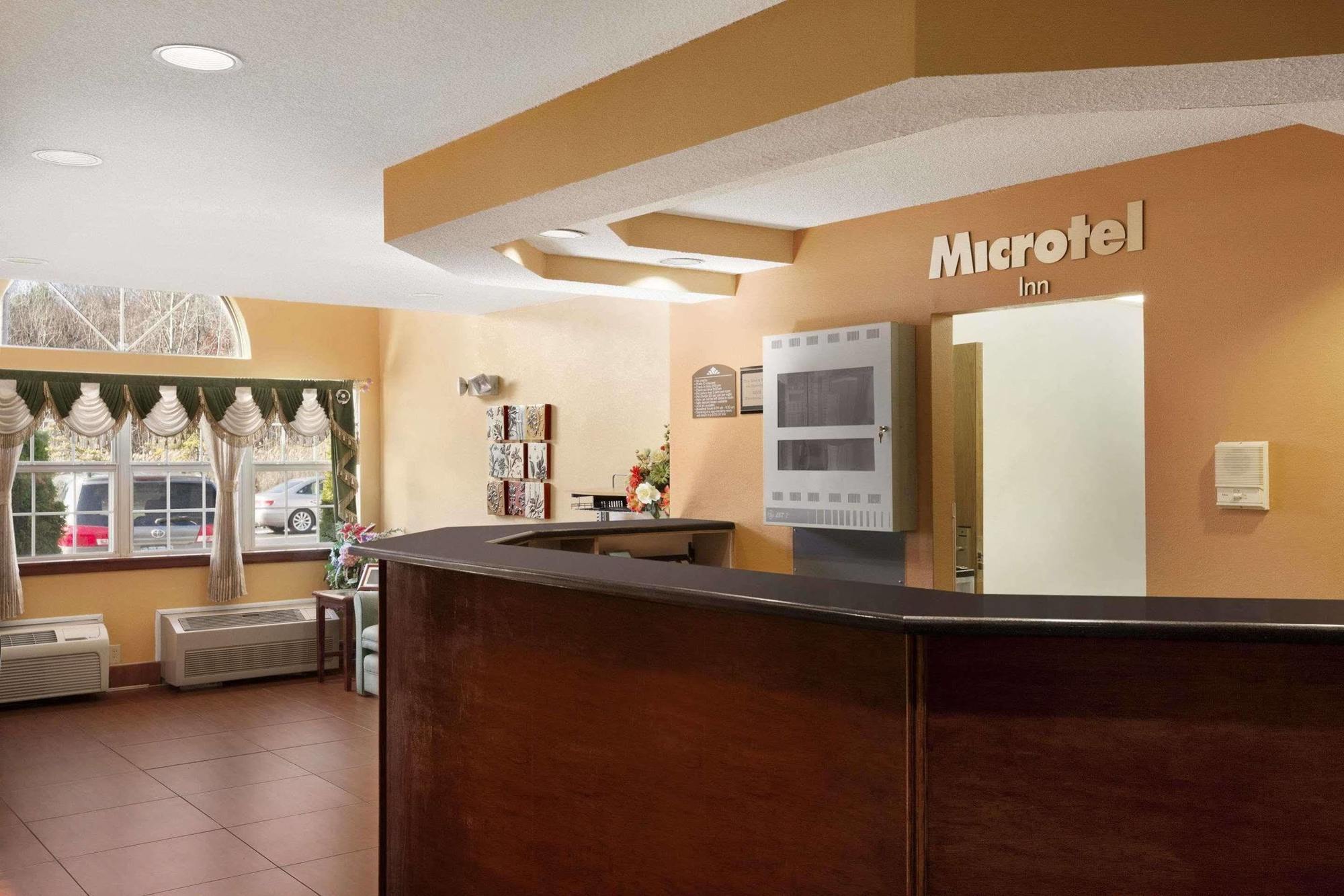 Microtel Inn By Wyndham - Albany Airport Latham Exterior foto