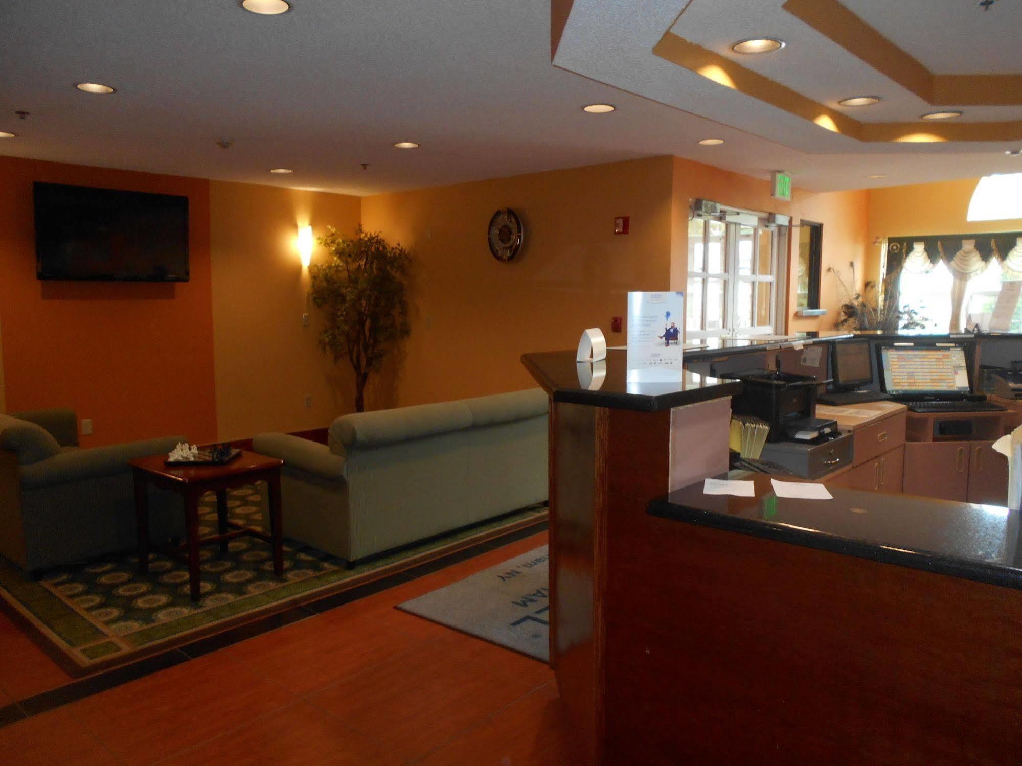 Microtel Inn By Wyndham - Albany Airport Latham Exterior foto