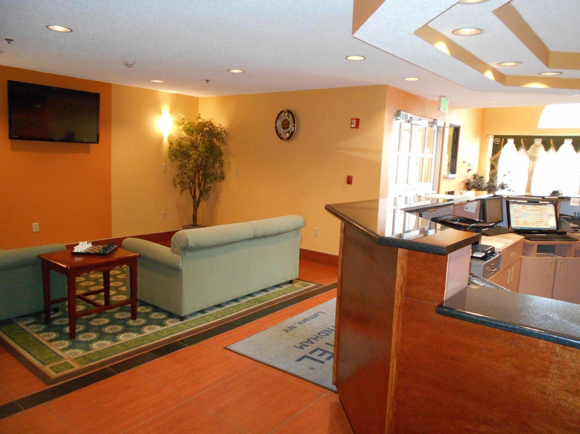 Microtel Inn By Wyndham - Albany Airport Latham Exterior foto