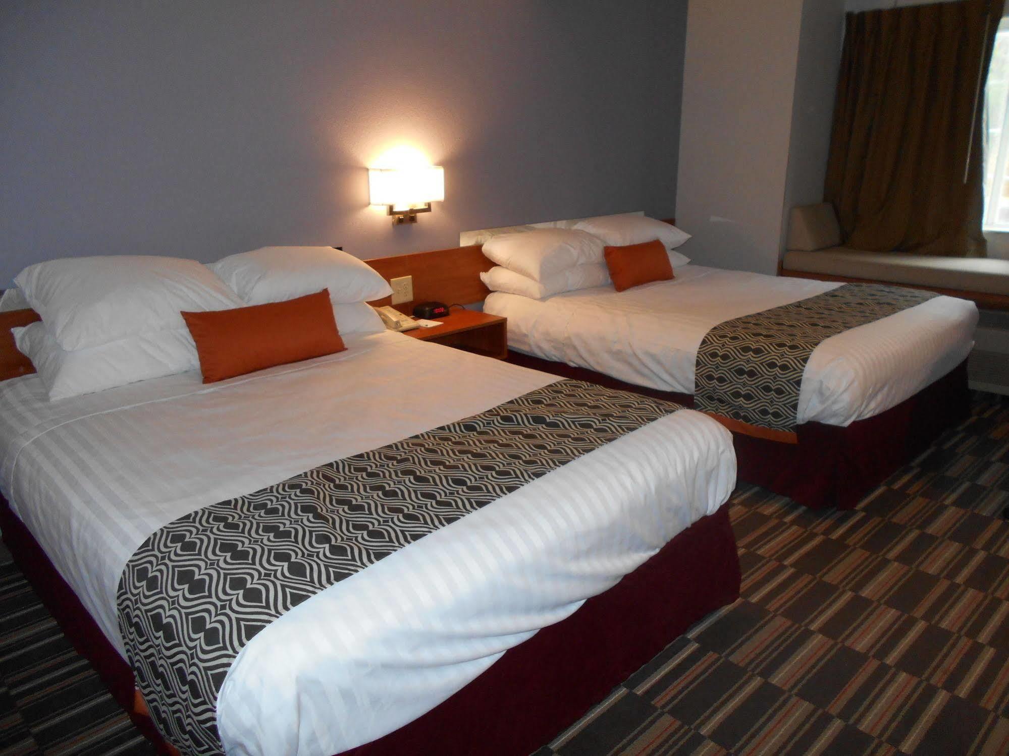Microtel Inn By Wyndham - Albany Airport Latham Exterior foto