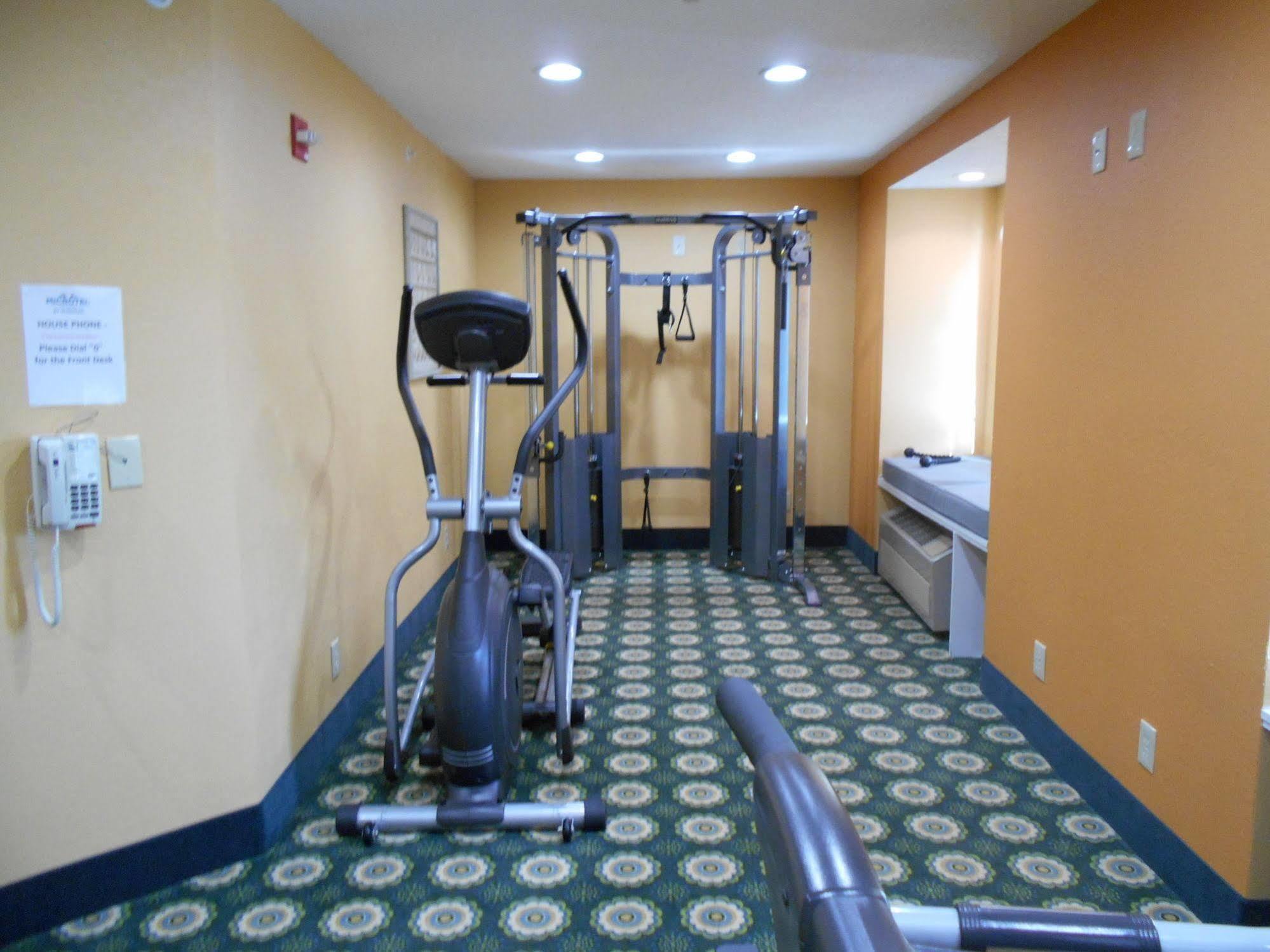 Microtel Inn By Wyndham - Albany Airport Latham Exterior foto